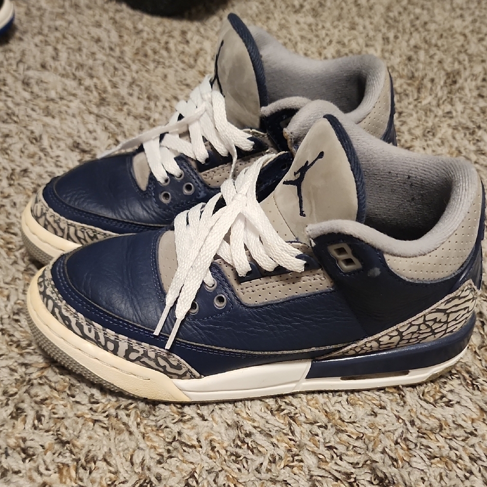 Jordan 3 Georgetown
